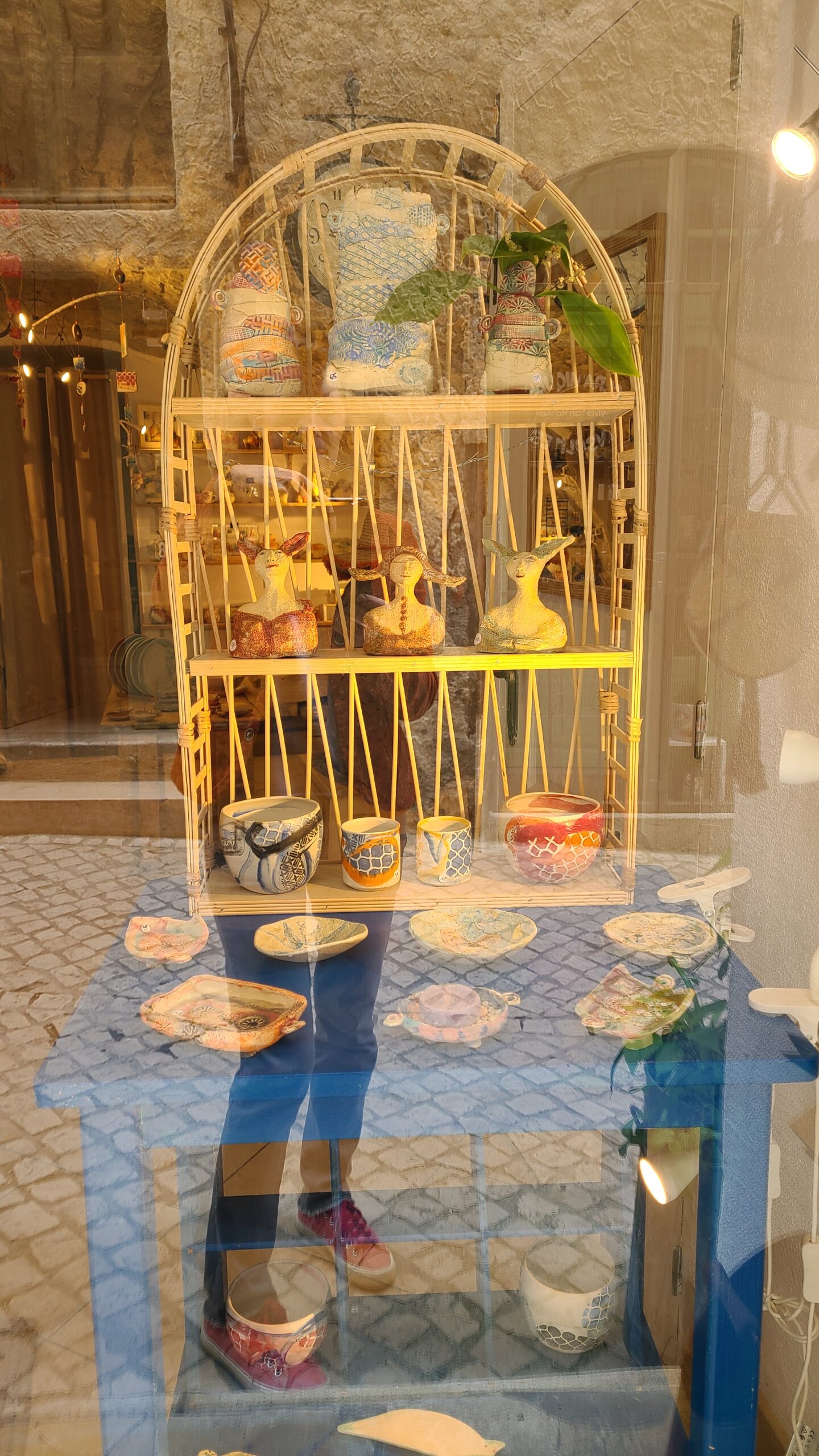 boutique poétrie oeuvres de ghislaine de rougé de mai à fin aout 26