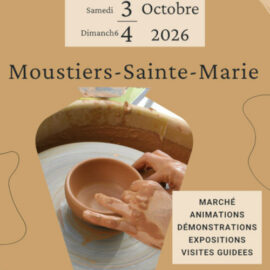 marché potier à Moustiers-Saintes-Marie ghislaine de rougé